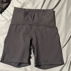 NWOT Lululemon Train Time Shorts